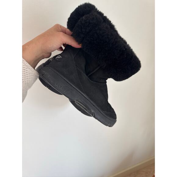 UGG Australia Classic Short Black Suede Sheepskin Boots - W8 - Picture 7 of 7